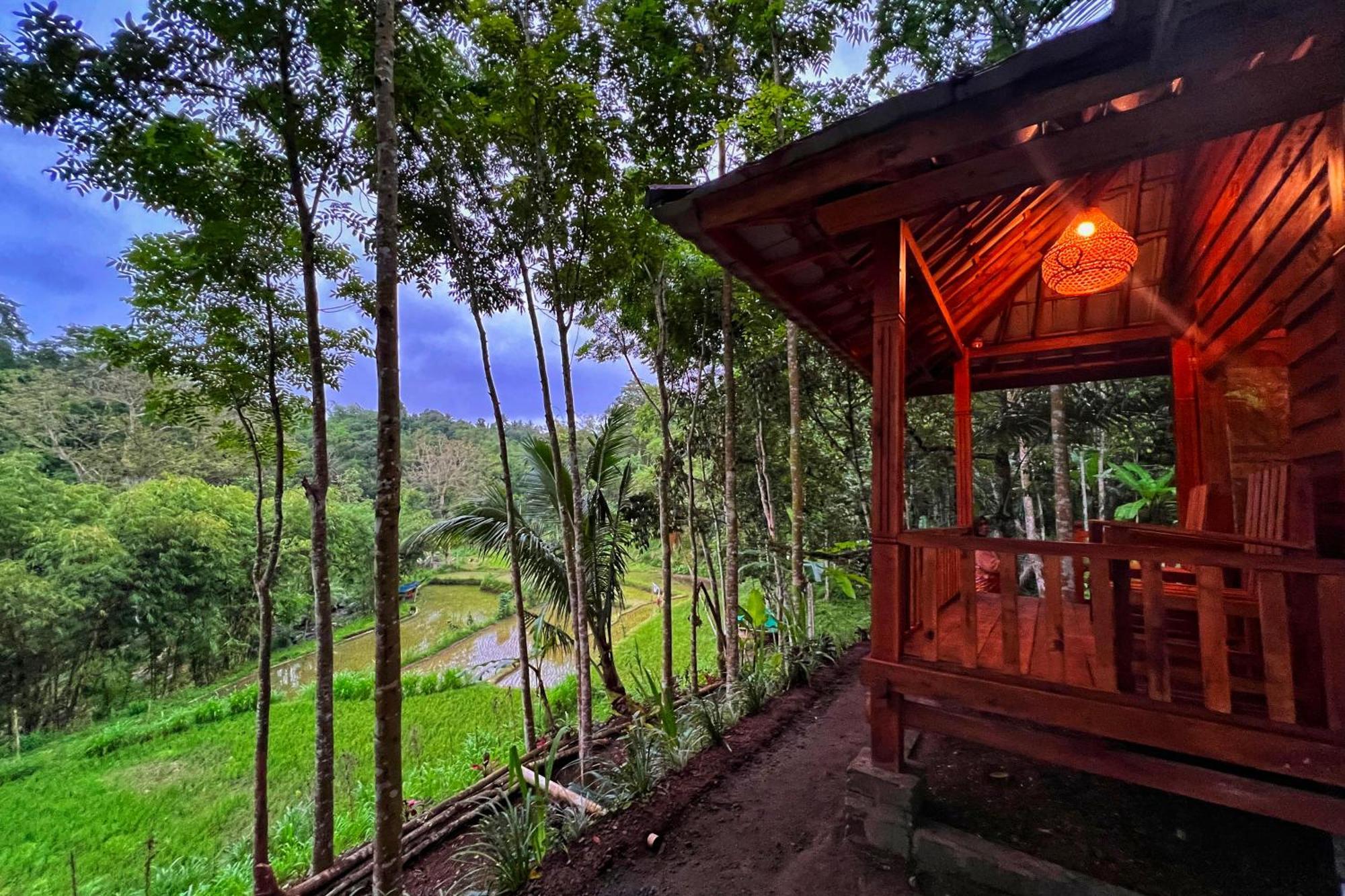 Aulia Bungalows Tetebatu Exterior photo